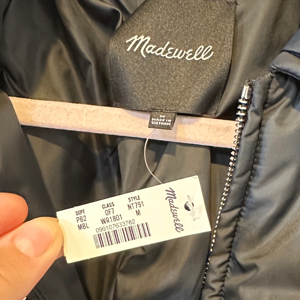 Madewell Black Puffer Jacket - Picture 3 of 8
